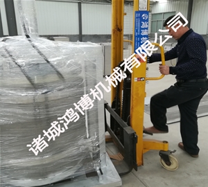 大型絞肉機(jī)出口發(fā)貨